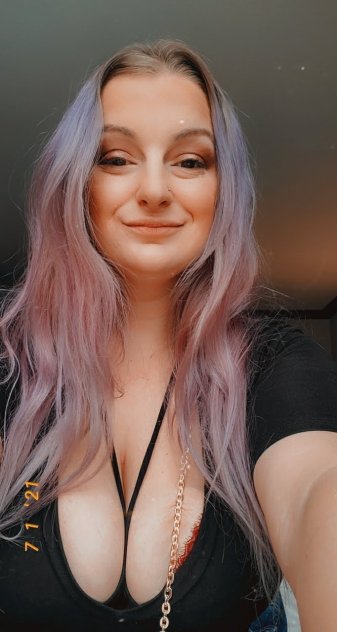 Not your average girl next door💋