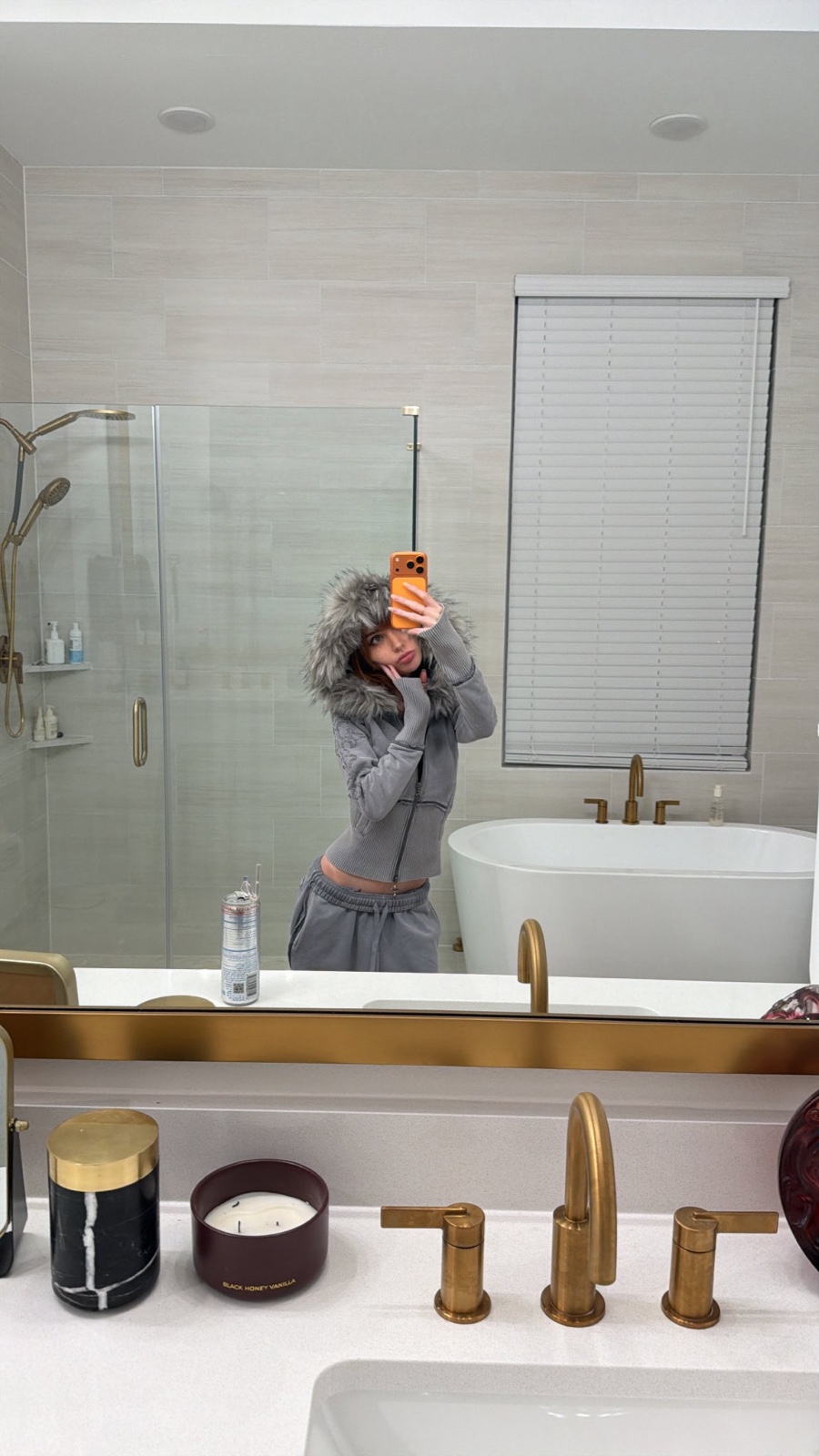 HMU  on telegram 🫰 at tamber322 or text me on my +1 281-609-0497 I’m down for fun only