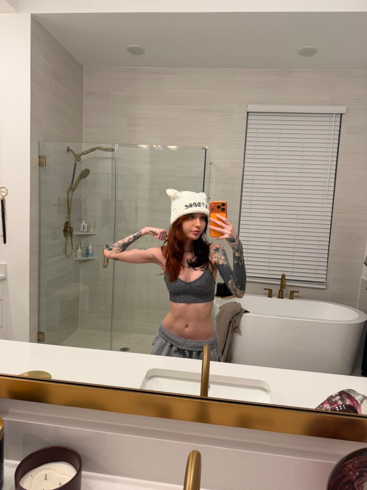 HMU  on telegram 🫰 at tamber322 or text me on my +1 281-609-0497 I’m down for fun only