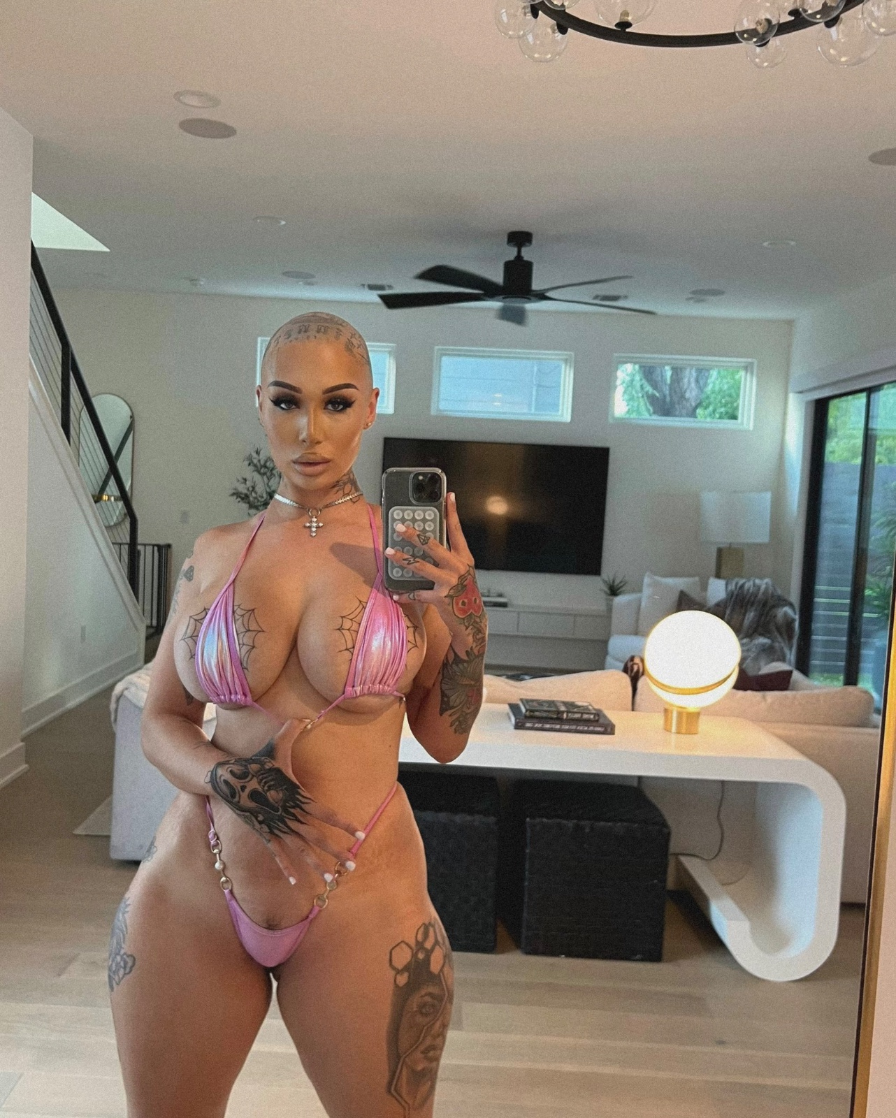 Curvy😍😍 Erotic 💖 Juicy 💦💦 BBW 😋😋 BIG TITS,ASS 😲💦😋😋WET HORNY ️