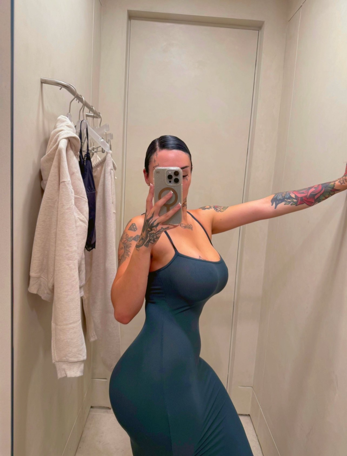 Curvy😍😍 Erotic 💖 Juicy 💦💦 BBW 😋😋 BIG TITS,ASS 😲💦😋😋WET HORNY ️