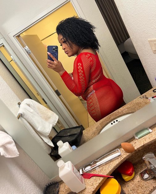 Love to have fun👅👀 Add me on Telegram  @Loversexy23