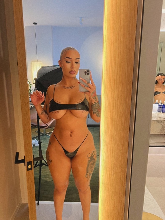 ITS YOUR BABY KIRA  DOWN FOR FUN 👅🍆 💦🍑text me 3106262037