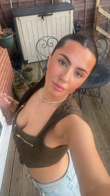 Yo😋 I’m Alina available for incall & outcall service don’t b shy❤️😍