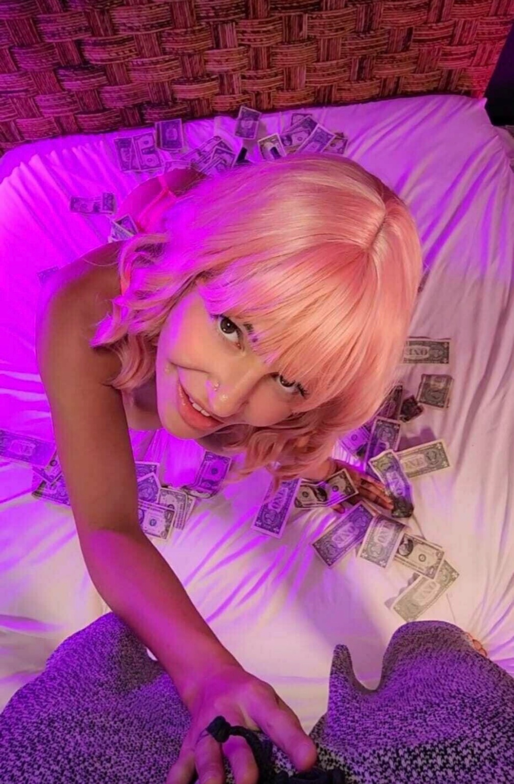 TOP ESCORT I AM AVAILABLE FOR OUTCALL AND INCALL SERVICE...Beauty and satisfaction by