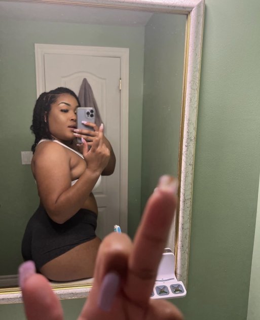 Love to have fun👅👀 Add me on Telegram  @Loversexy23