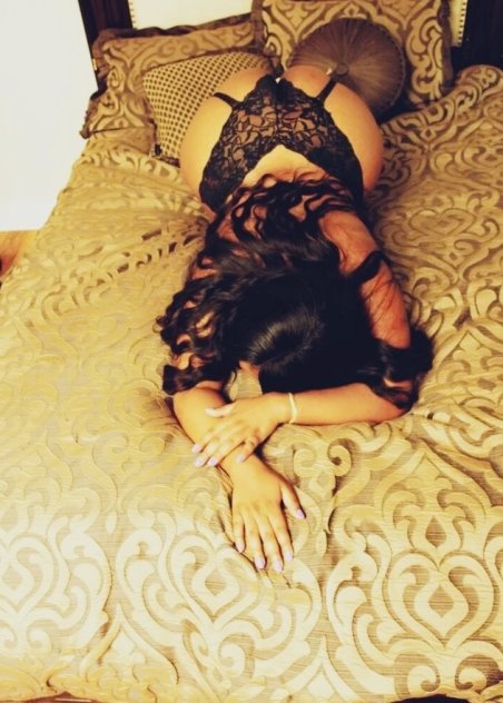 I promise you I’ll be your favorite 🥰 C*me giVe Me A Try!!! 🥰😘🦋🖤