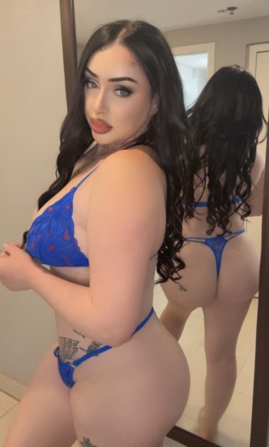 5’5 German American Temptress 🩷🏆