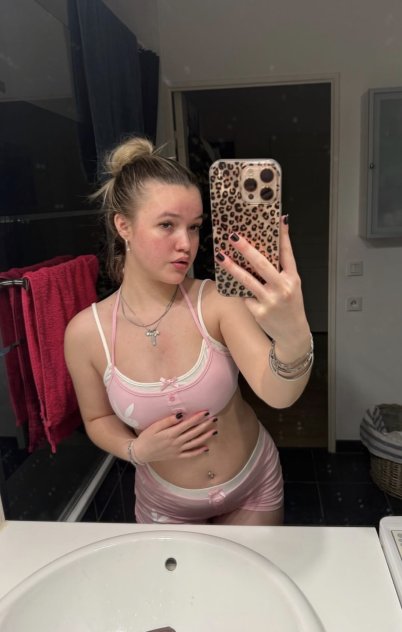 All holes available for hookup