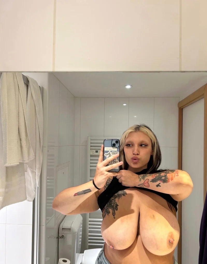 GET YOUR EROTIC NAKED ON NAKED BODY MASSAGE, AND GET YOU BUST SOME NUT ALL OVER EROTIC