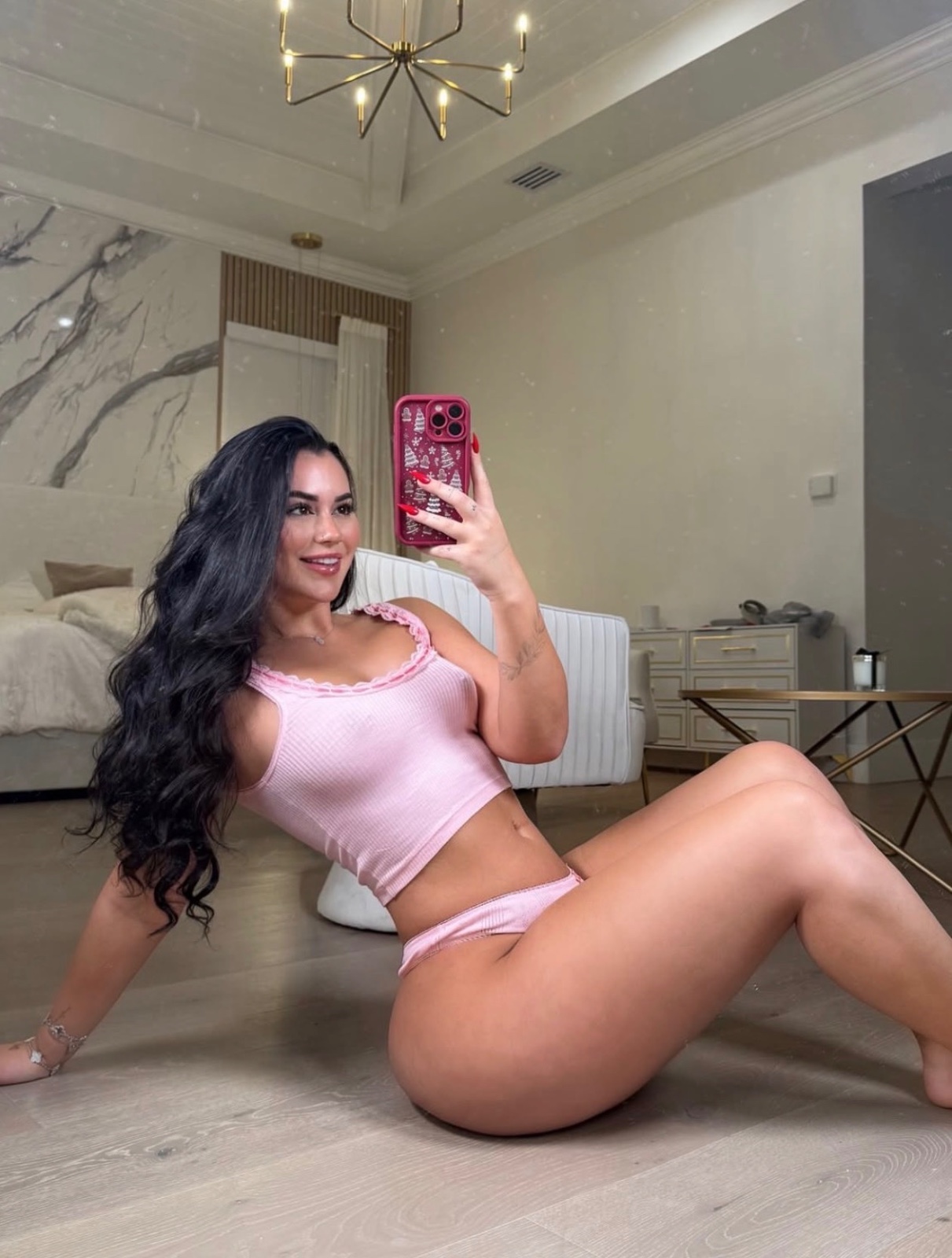 I’M Jade 👅🍆🍑💦 MY WET  💦💦** IS READY TO TAKE IN SOME GOOD HARD COCK THAT WANT SOME JUICE 👅🍆🍑