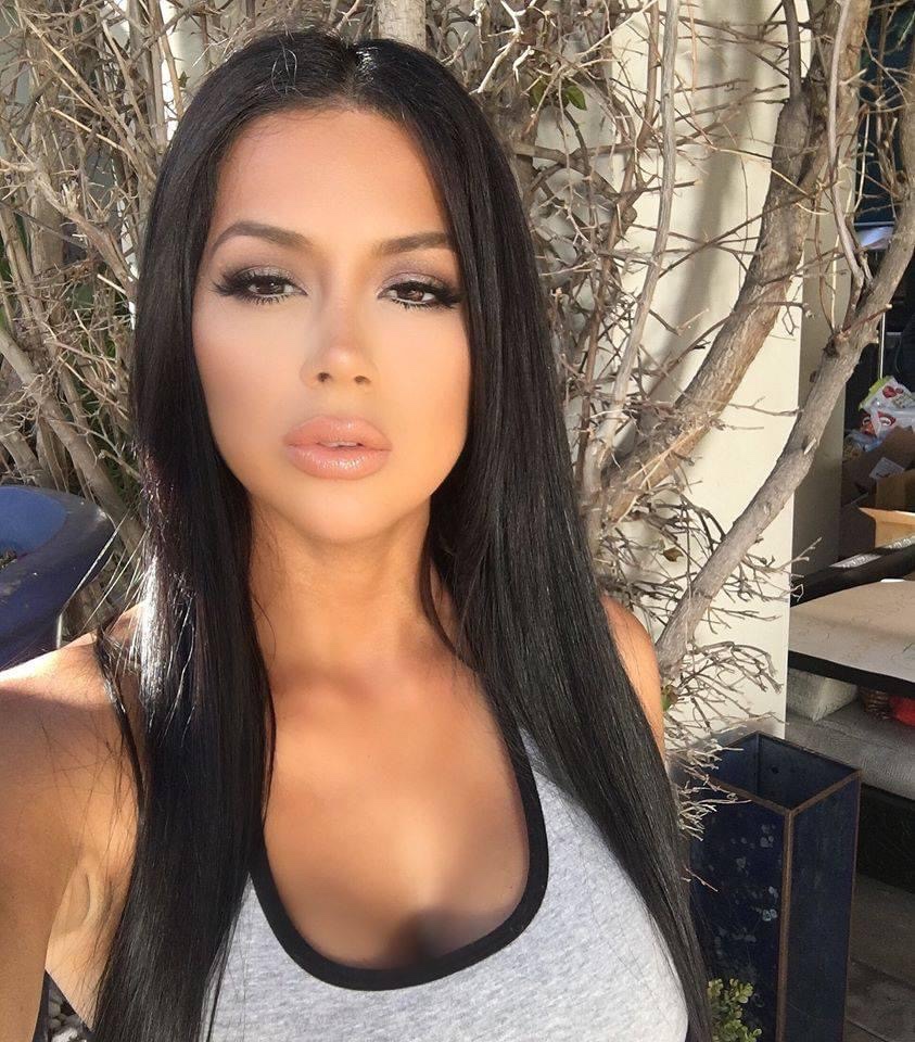 Brittany Harmony Hands and Massage services.