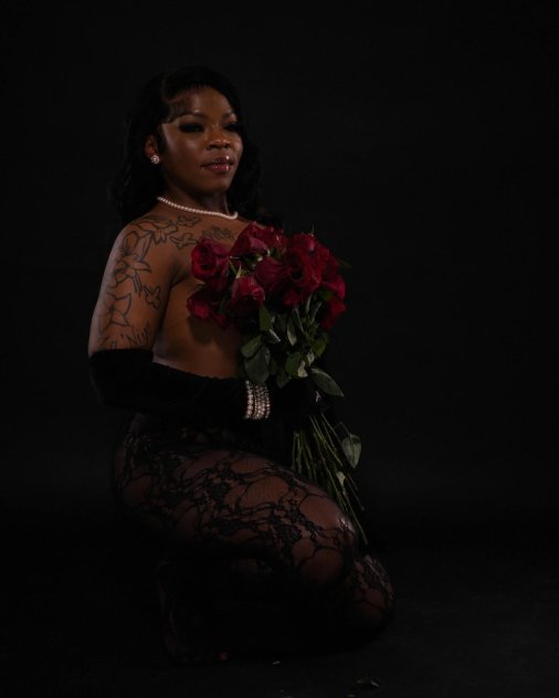 𝓒𝓸𝓶𝓮 𝓽𝓻𝓮𝓪𝓽 𝔂𝓸𝓾𝓻𝓼𝓮𝓵𝓯 𝓽𝓸 𝓽𝓱𝓮 𝓫𝓮𝓼𝓽🫦