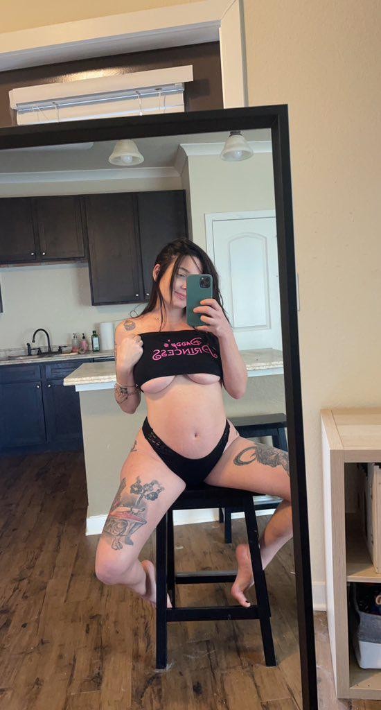 I'm available for both uncalled and outcall dm on WhatsApp