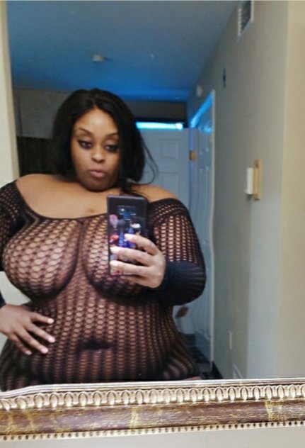 XXX BIGGEST Tits and Bigger BUTT XXX