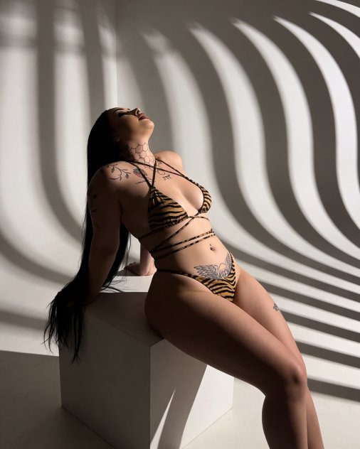 5’5 German American Temptress 🩷🏆