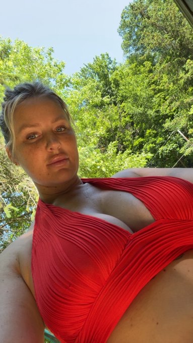 Horny &Honey girl wanting a sweet hot man that can spend and this is very cheap rate living in Ca