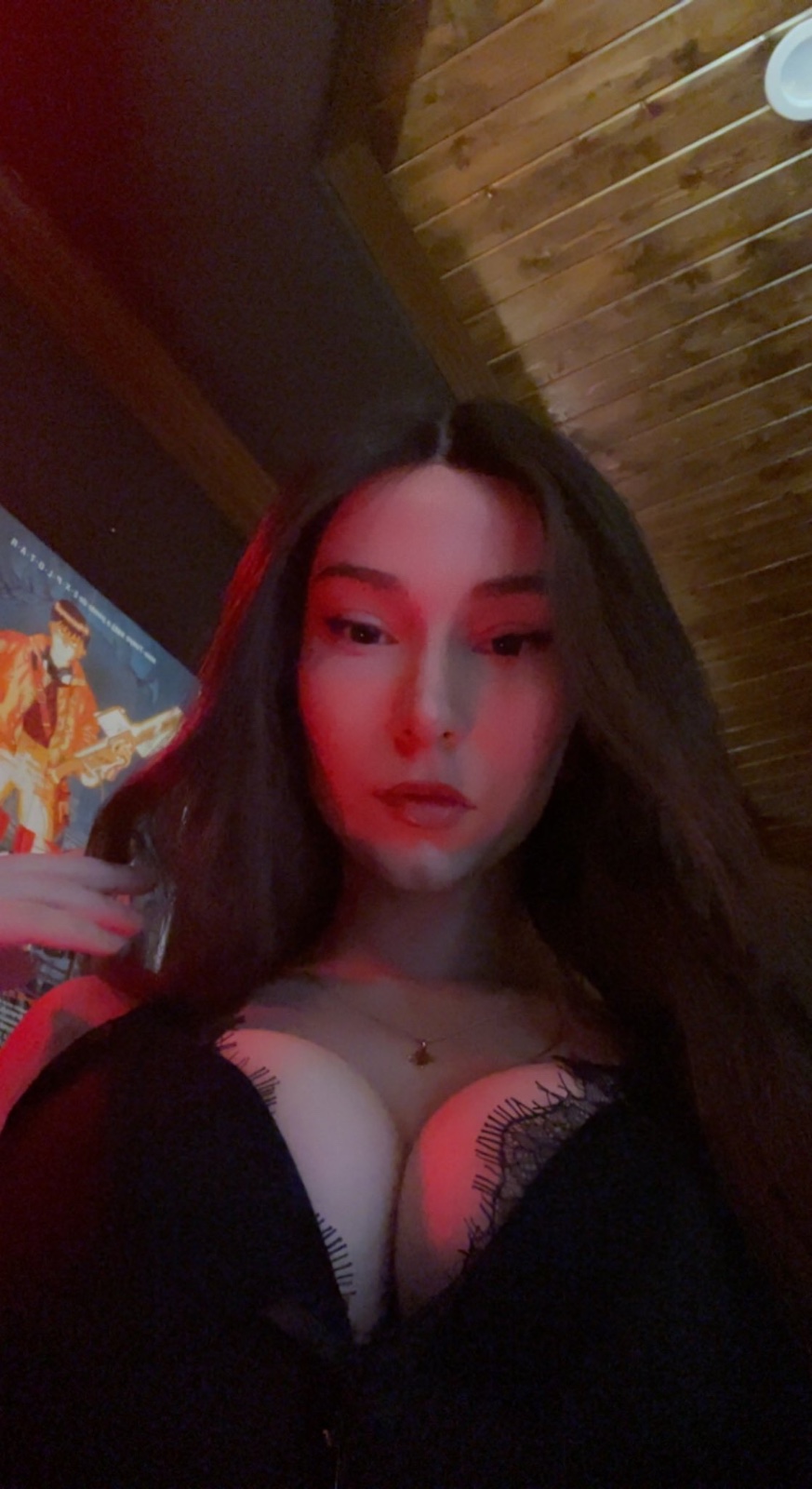 Escrot available for meet up