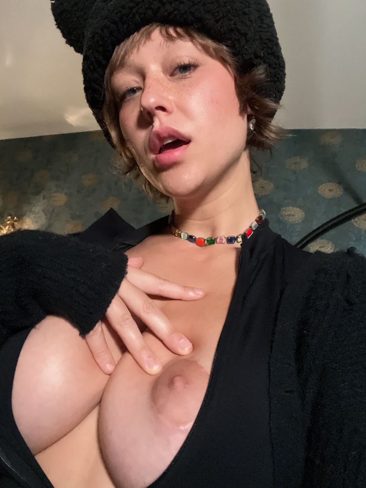 HMU for Hookup and contents 🍑💦🍆 Text +1 (347) 296‑6103‬