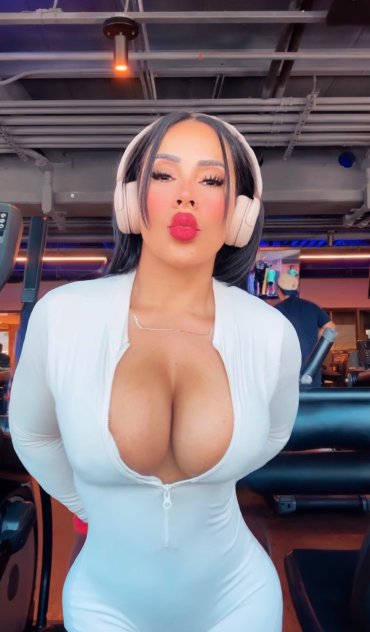 ❣️❣️ THIS IS DANIELA ~~ BACK IN TOWN AND AVAILABLE TODAY ❣️🔆🙏 — READ