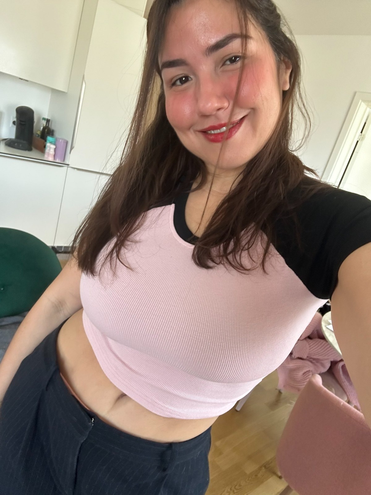 I offer affordable massage with sex i'm professional discreet and genuine