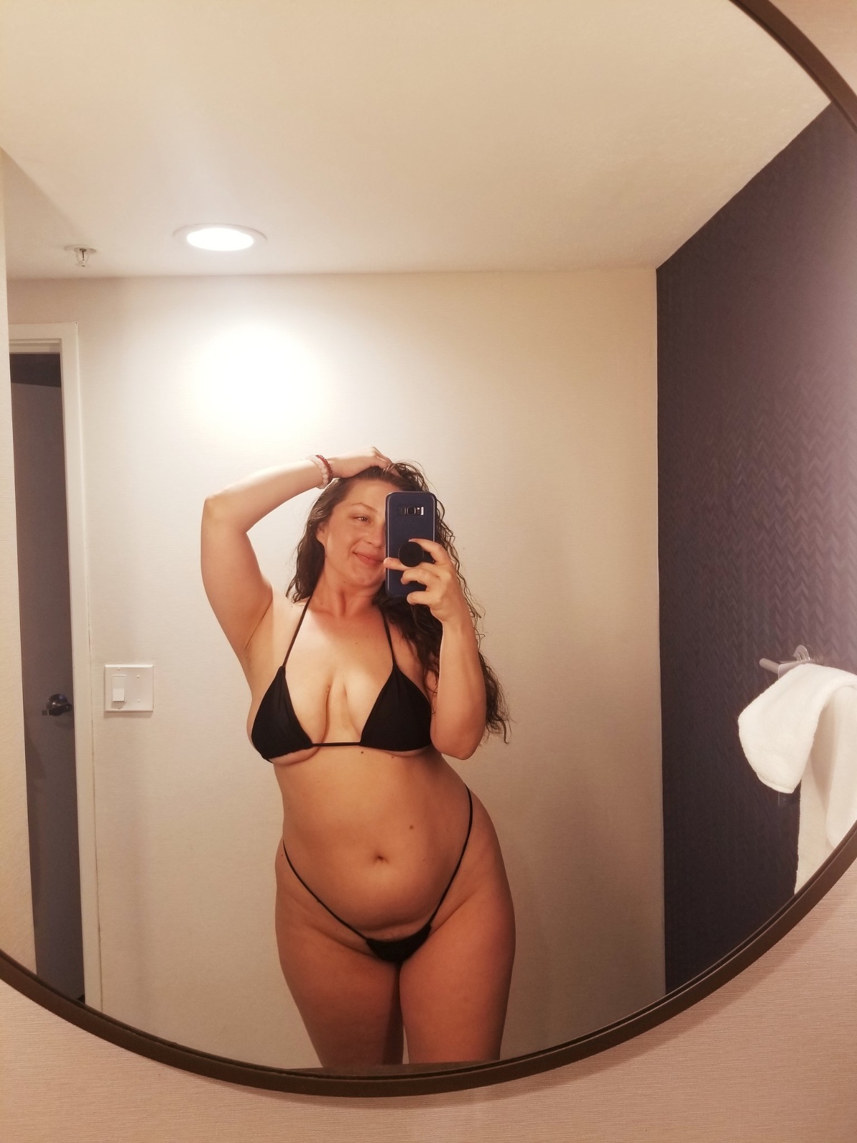 Escort down to fuck 🍆🍑
