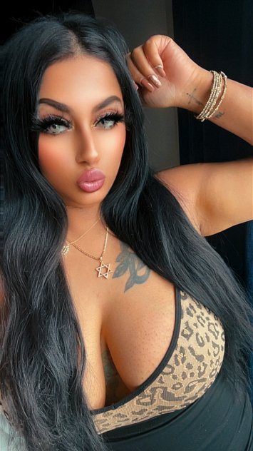 I DARE YOU TO COME SEE ME & NOT FALL IN LOVE.. XOXO💋🥂🇮🇳💘