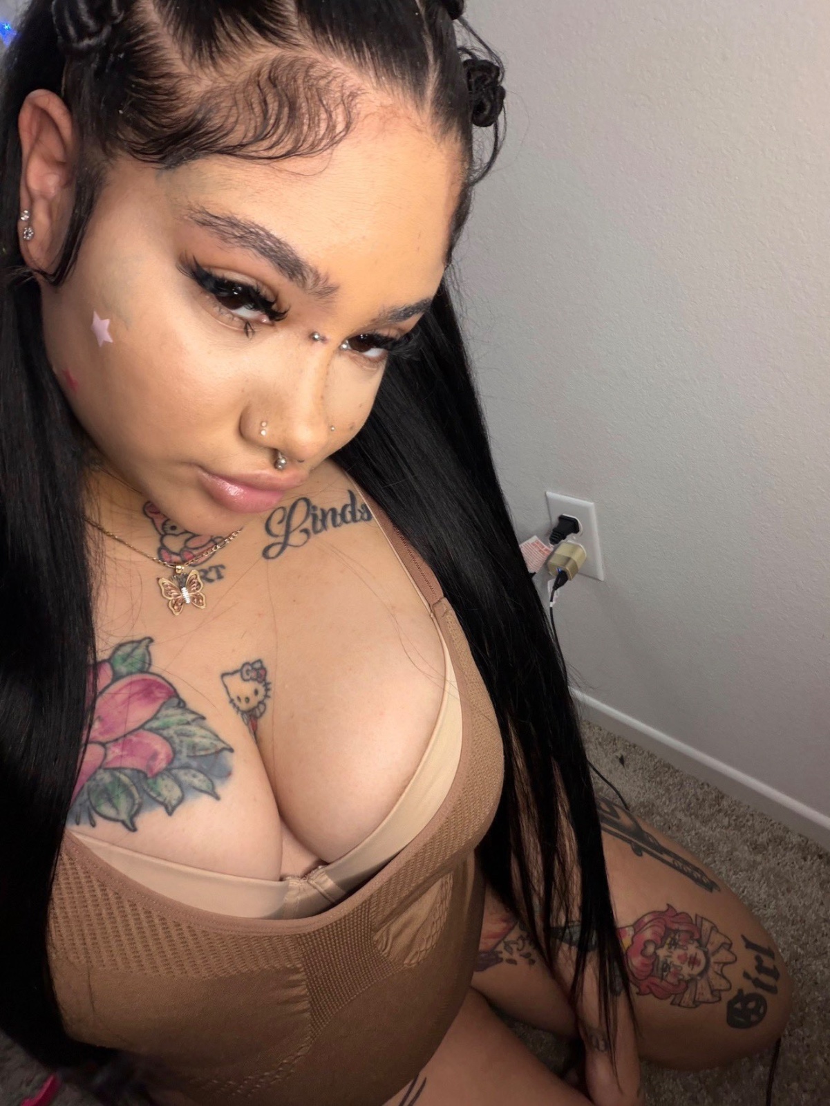 I’m available for hooking up services and online services