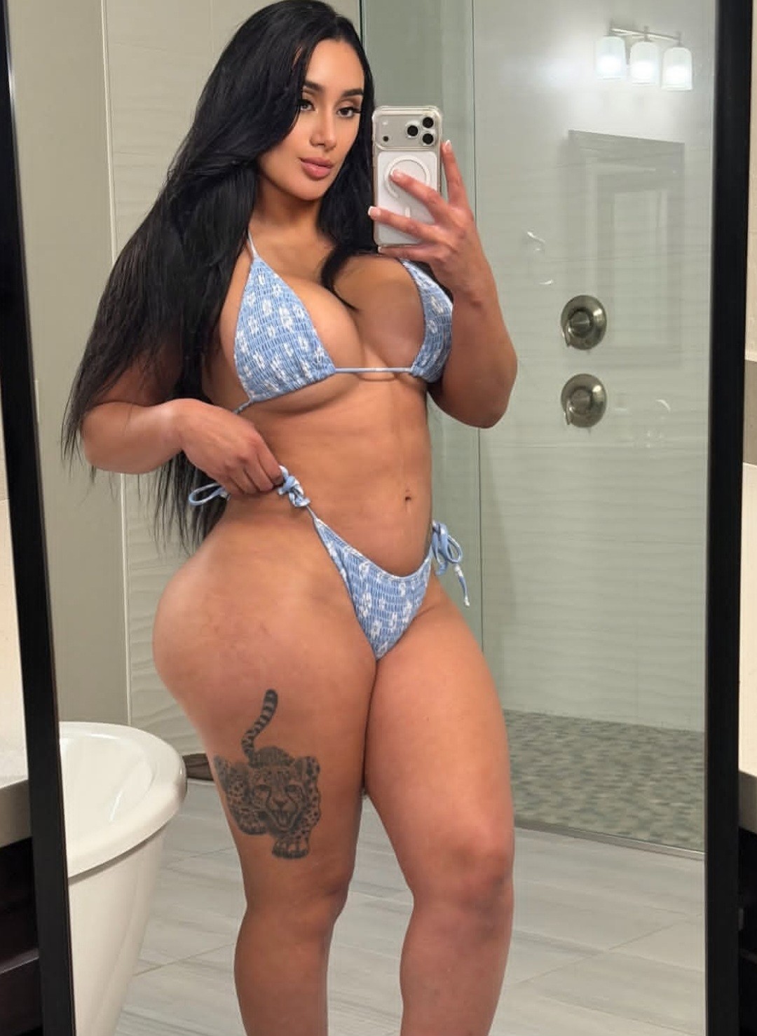 Your hot sexy blonde girl is dripping for hot play. Hit me up let have fun👅🥵📞(502)340-9504