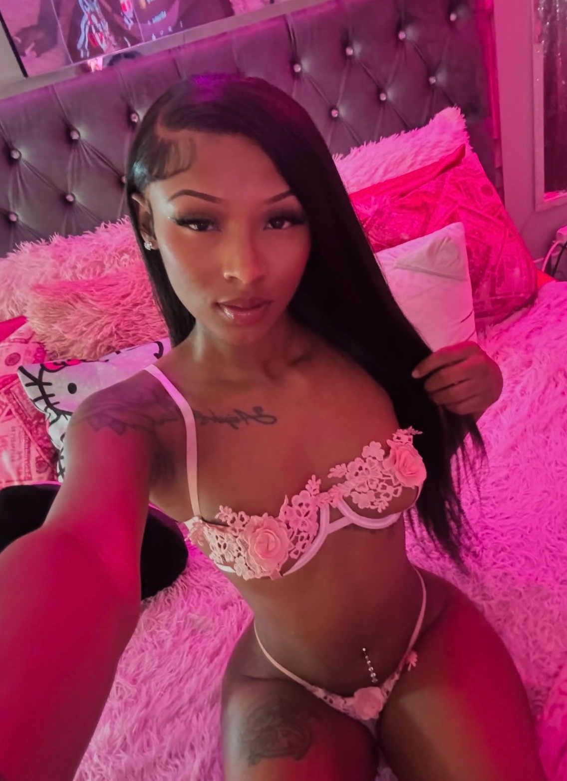 Honey 🍌 CLEAN WET P,USSY 🥰 BIG ASS 🍑💄GFE 💄 A’NAL🍆🍑NURU💆‍♂️. Let’s have fun