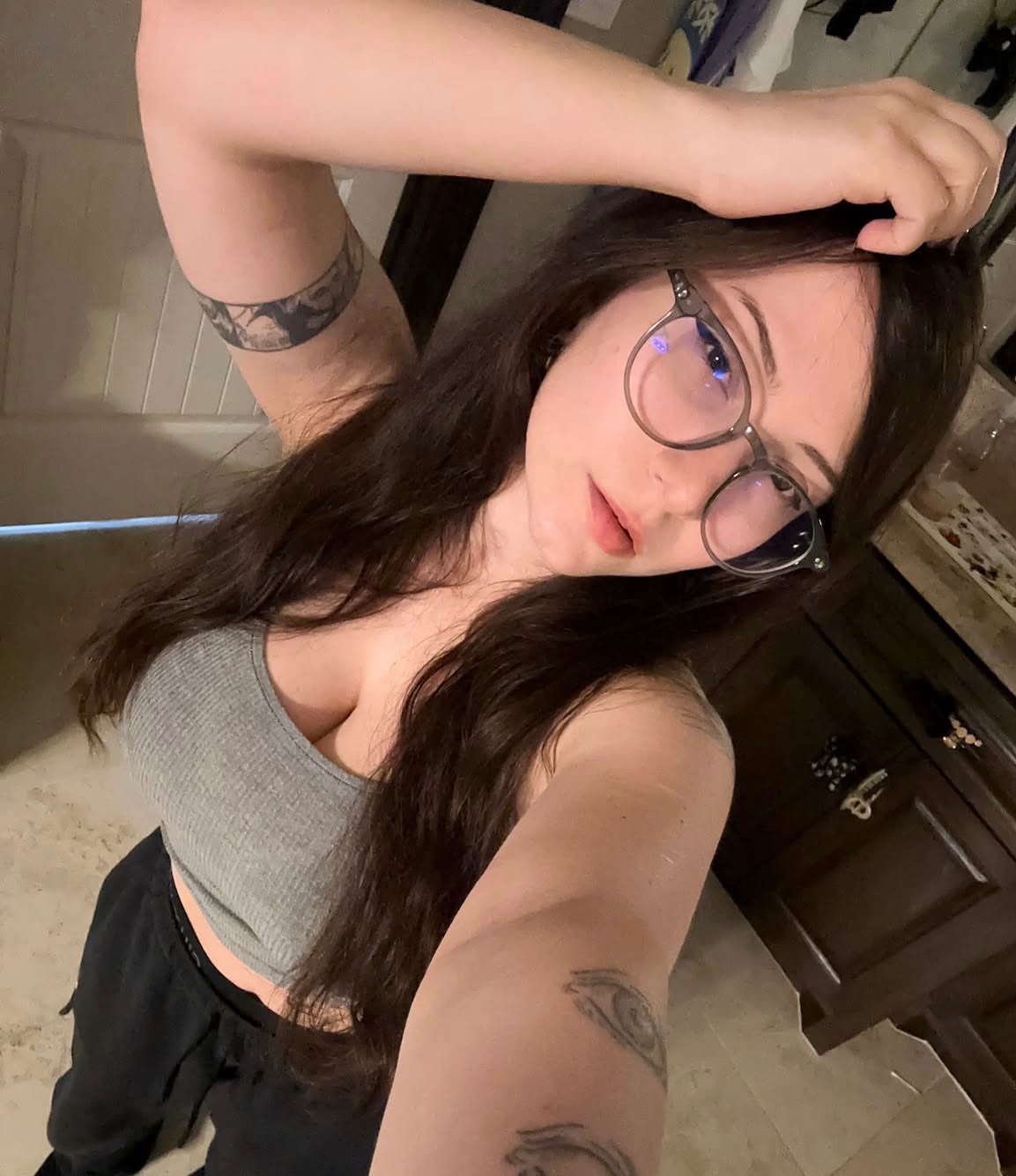 Very sexy romantic girl waiting to satisfy your all sexual desires🥹👅  Hum 🤙🏼(313) 307-2405