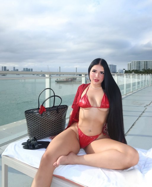 I’m available for Incall and outcall service