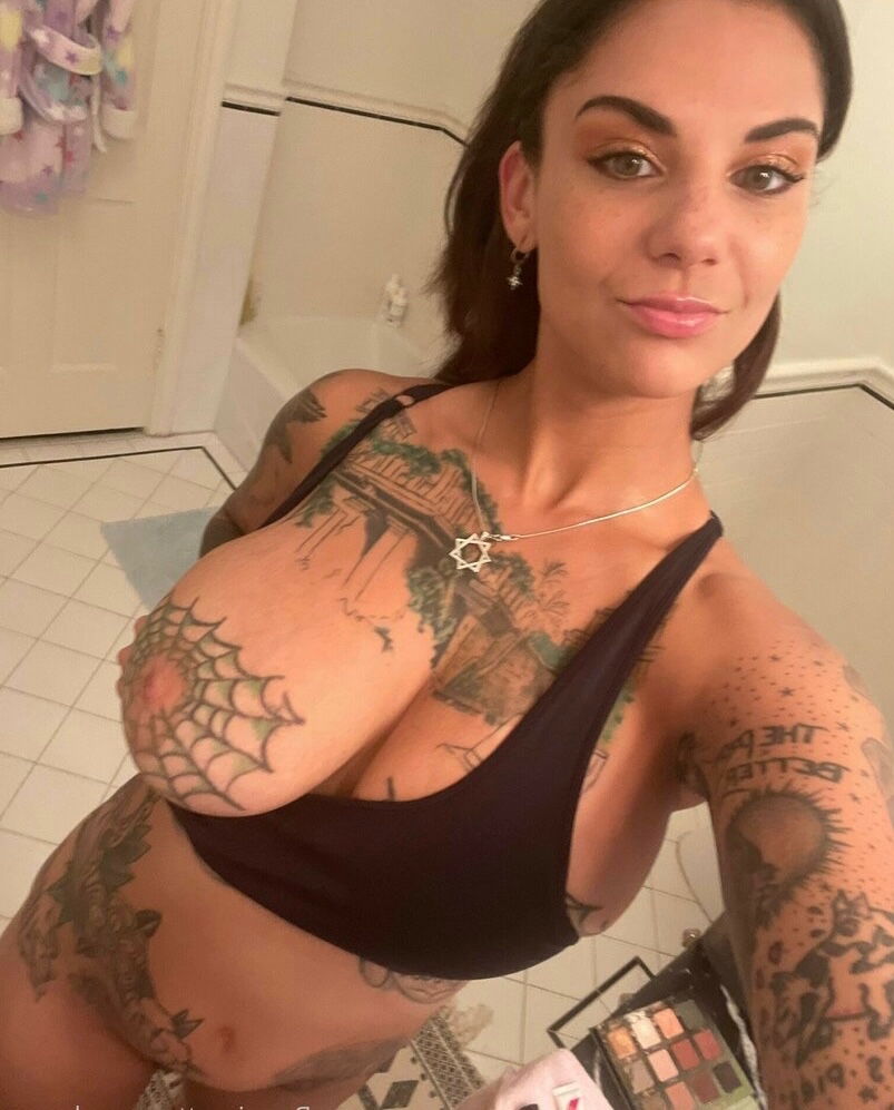 UNRUSHED *FREAKY *LOVE WHAT I DO!!!! LOVE SUCKING DICK 🍑 I WORK ALONE, NO POLICE, NO PIMP, NO MISTR