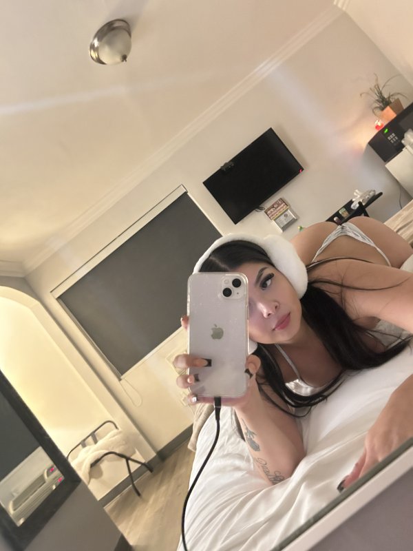 Hot Latina mommy