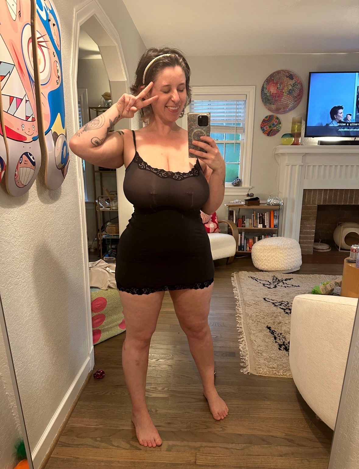 lets smoke,party and have fun I am on the move and ready to meet up right now for an in-call or out