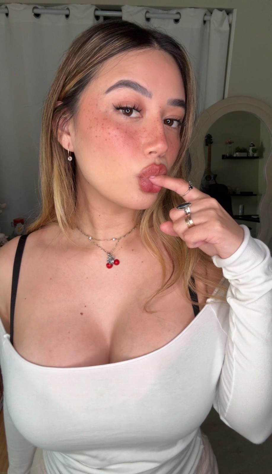 Offering relaxing massage sessions, car meets, and exclusive girlfriend experiences 💕 Message me to