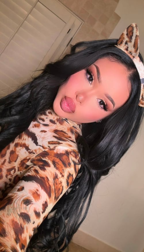 Mexican baddie that will blow your mind 👅💦 In/OutCall/CarDate Passionate GFE.