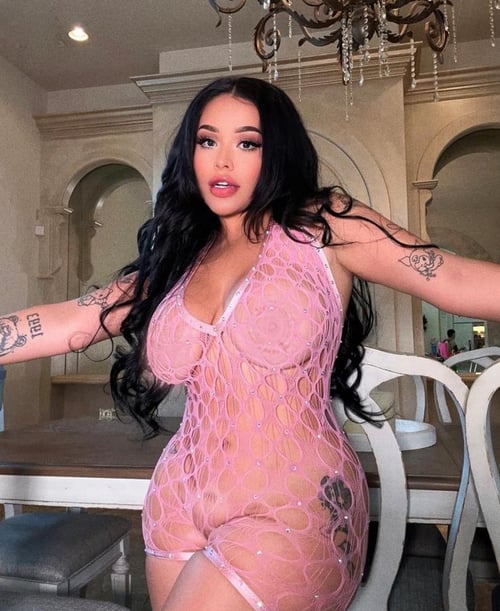 Mexican baddie that will blow your mind 👅💦 In/OutCall/CarDate Passionate GFE.