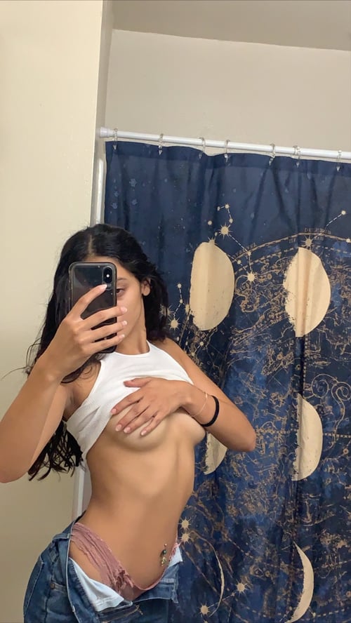 I'm Available for real, juicy, discreet service and down for fun.💦🤭