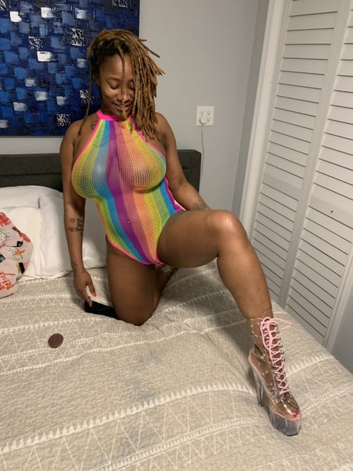
Hey daddy, I’m available
