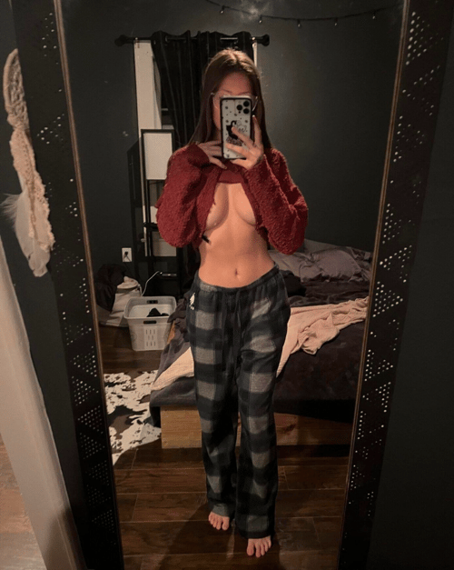 iM NEW JUICY, HOT🔥CREAMY 💦SEXY AND AVAILABLE TO SATISFY 🍆YOU COMPLETELY👅
