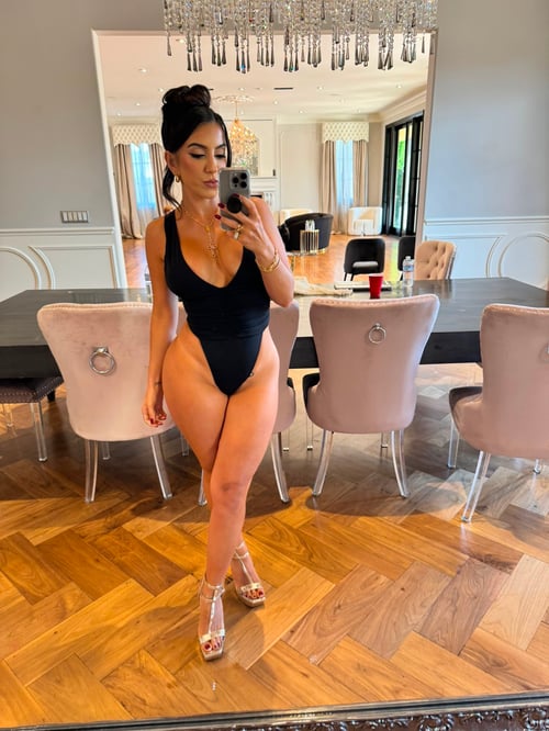 Hi I’m available for incall and outcall escort or massage services