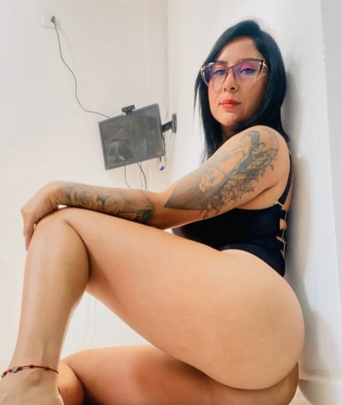 am 25 year's old sweet sexy young and horny girl.just Looking for a in