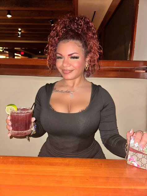 
Upscale Bombshell Companion

