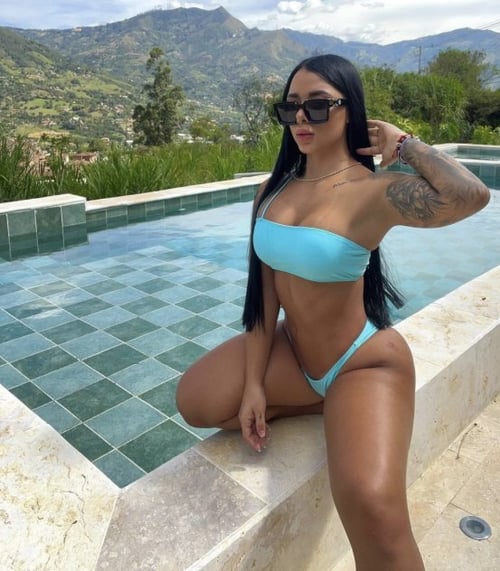 Colombiana nueva por Miami
