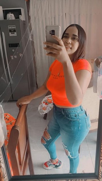 I have a very big ass call me (929-746-3985)