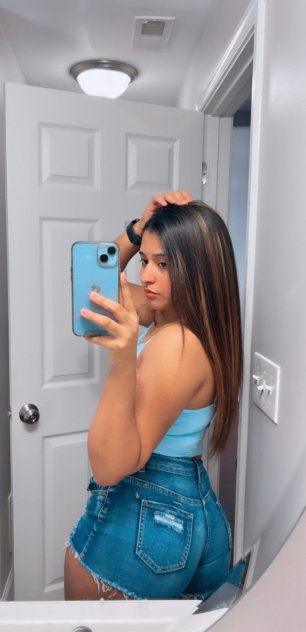 hello my name is yasmin I am a daring hot girl who likes to try new th