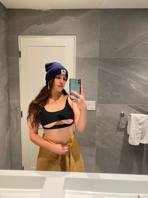 i’m available for incall and outcall service😍 sc- Quinn_butter