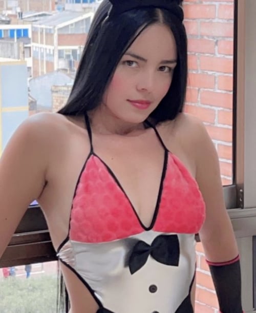 I'm available ❤️❤️the fun is real to your satisfaction 💯 and taste 👅