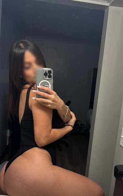 Colombiana lista para complacerte 🔥🔥
